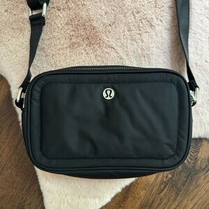 Lululemon Crossbody Camera Bag 2L